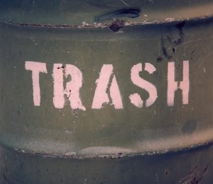 Capsule Wardrobe Math: 15 Pieces, 30 Outfits, Zero Waste